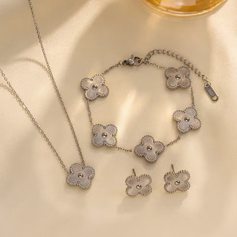 Clover Full Set - Image 16