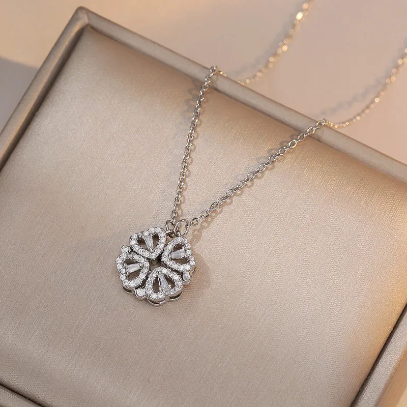 Eternal Clover Necklace - Mother of Pearl Limited Edition - Image 6
