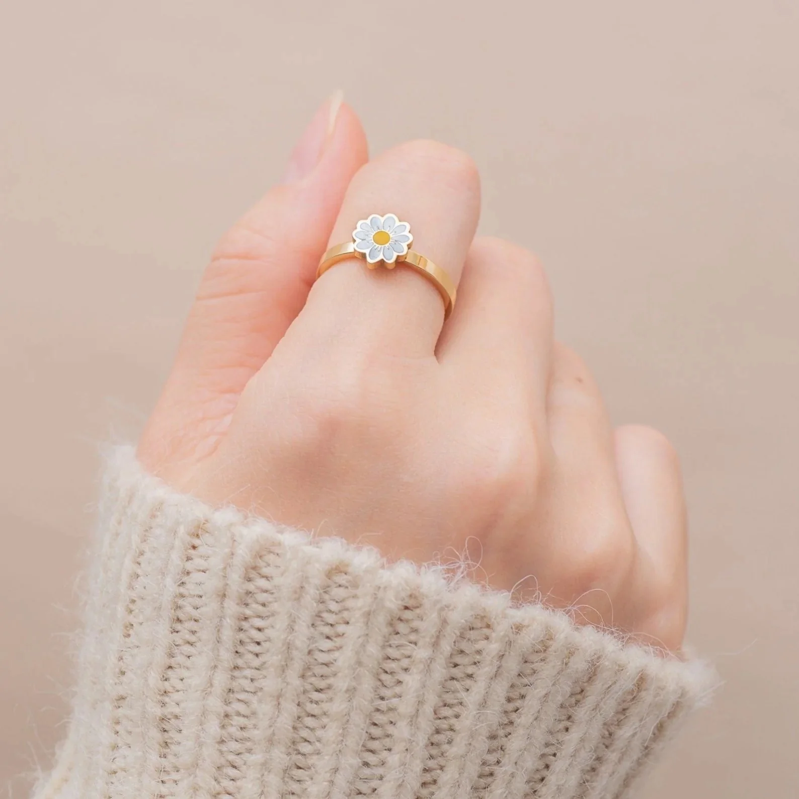 Daisy Anxiety Ring - Image 3