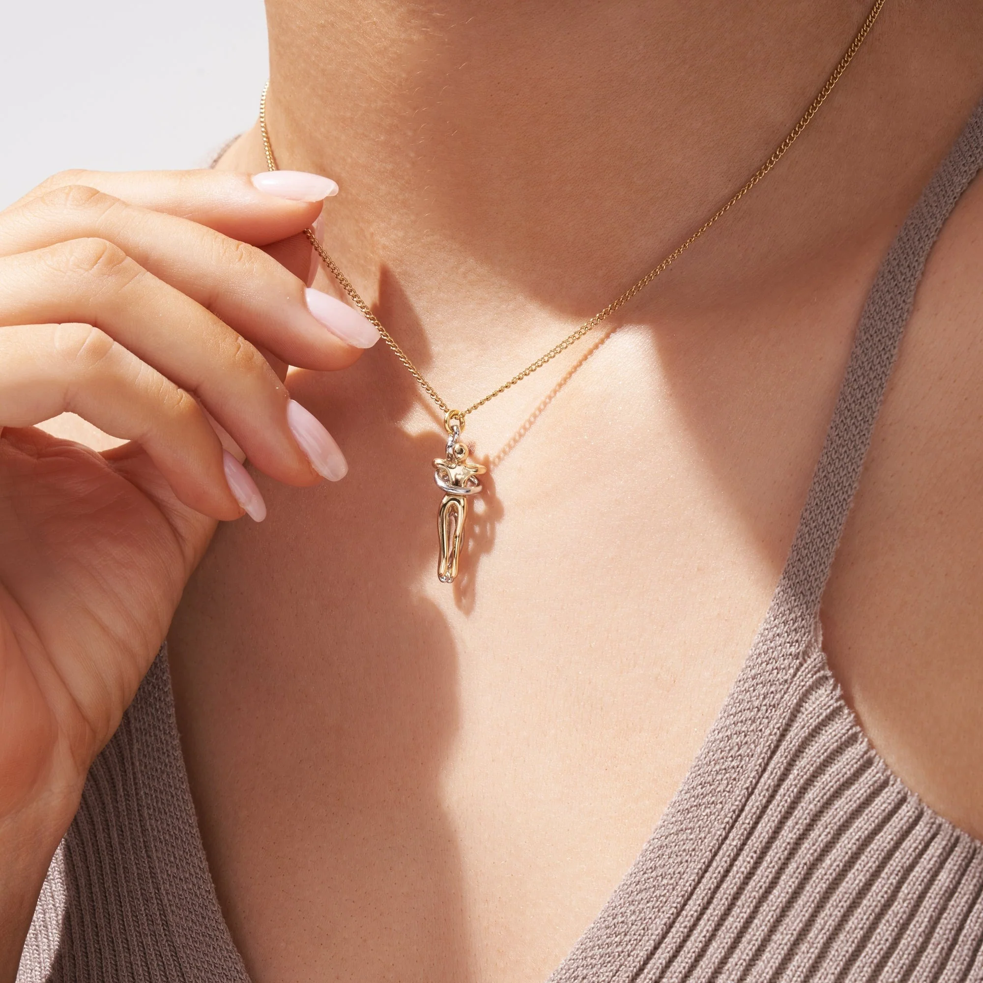 Eternal Hug Necklace - Image 2