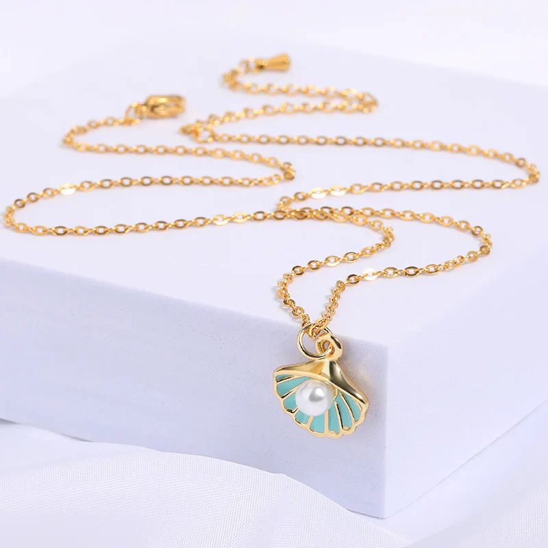 Serenity Shell Necklace - Image 3