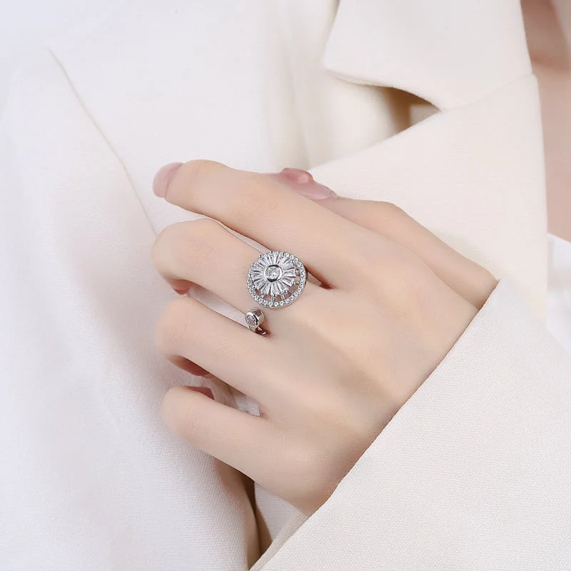 Spinning Clover Ring - Stainless Steel - Image 3