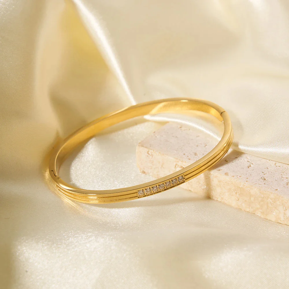 Textured Zircon Bangle - Image 3